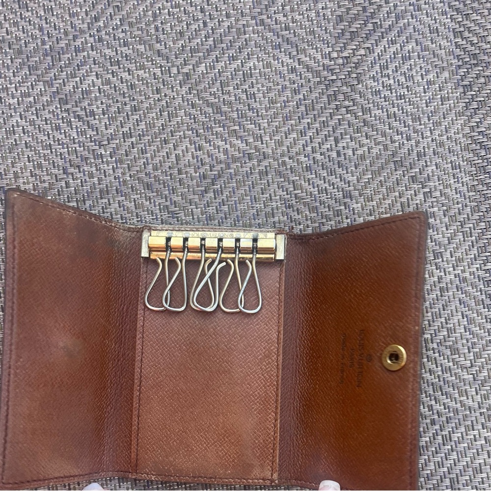 Authentic Louis Vuitton Brown monogram Key Holder key fob - Picture 12 of 14